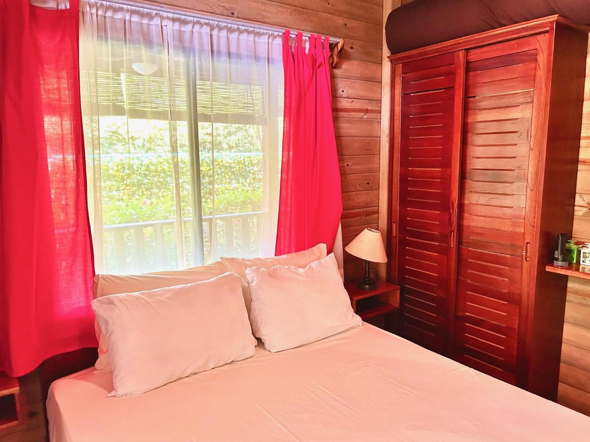 Ocean Melody Villa Увита Екстериор снимка